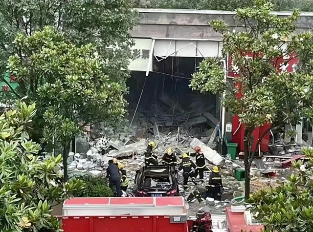 長沙縣發(fā)生火災(zāi)燃爆事故，造成1人死亡13人受傷